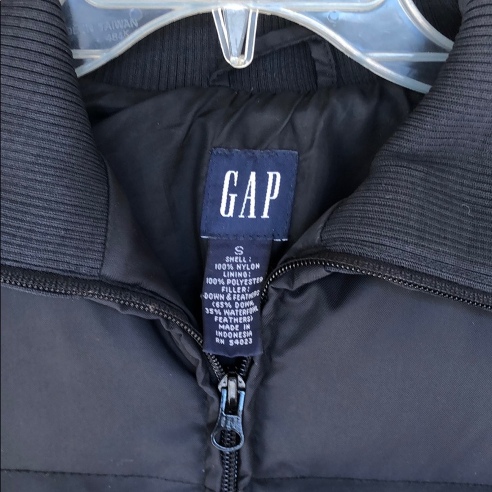GAP Women's Black Puffer Jacket - Picture 3 of 7